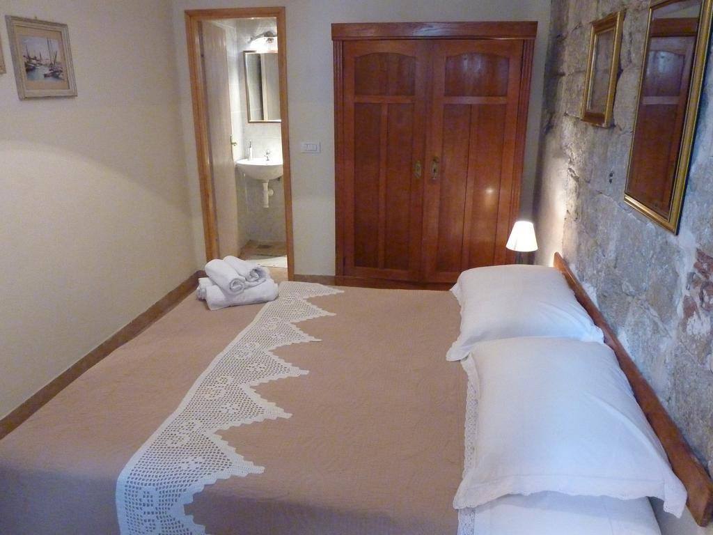 Authentic Mediterranean Apartment سبليت الغرفة الصورة